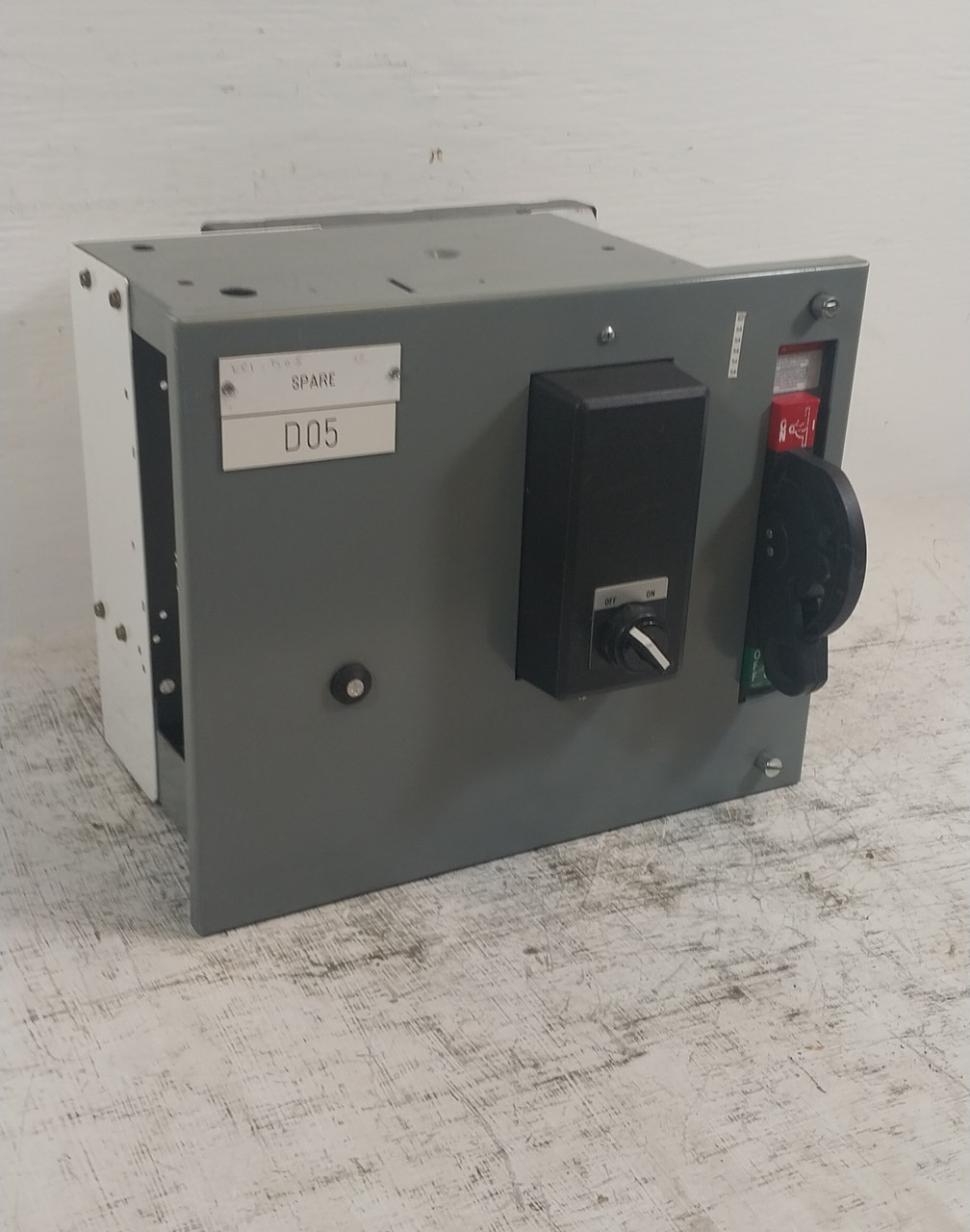 INTERRUTTORE DI SICUREZZA QUADRATO D 30 A AMP, CAT NO HU-661